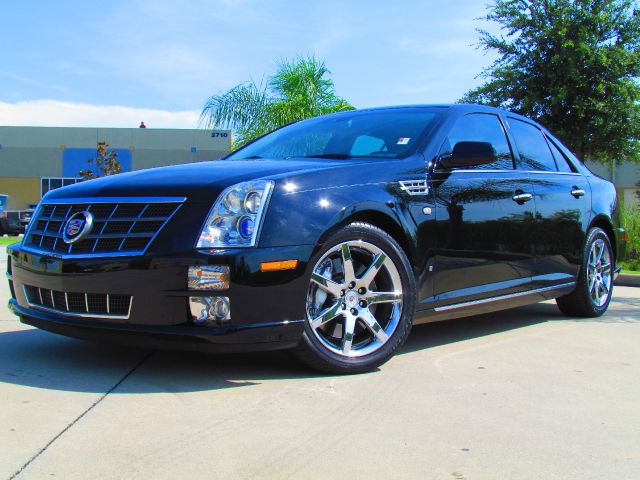 Cadillac STS 2010 photo 3