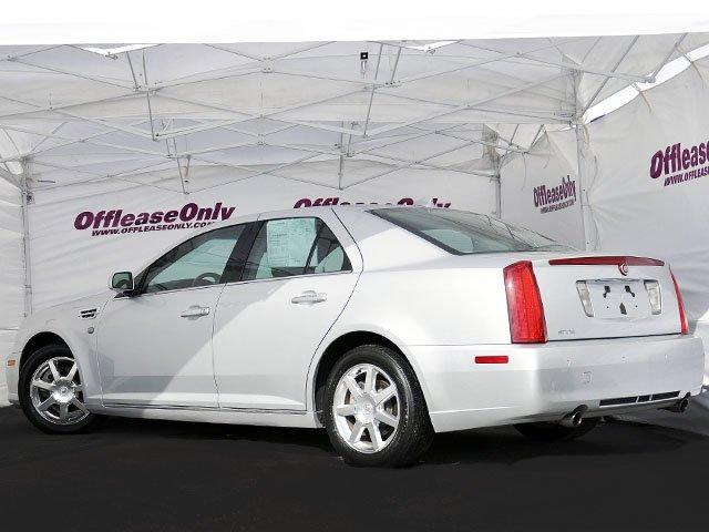 Cadillac STS 2011 photo 3