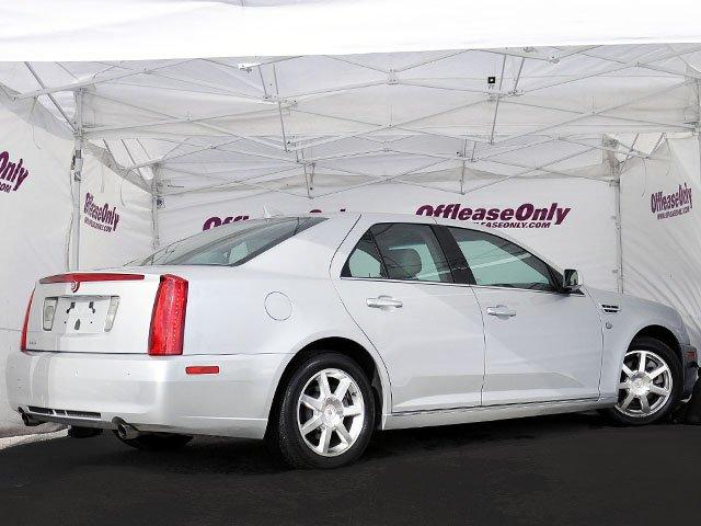 Cadillac STS 2011 photo 5