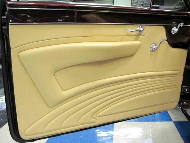 Cadillac Sedanet 1949 photo 3