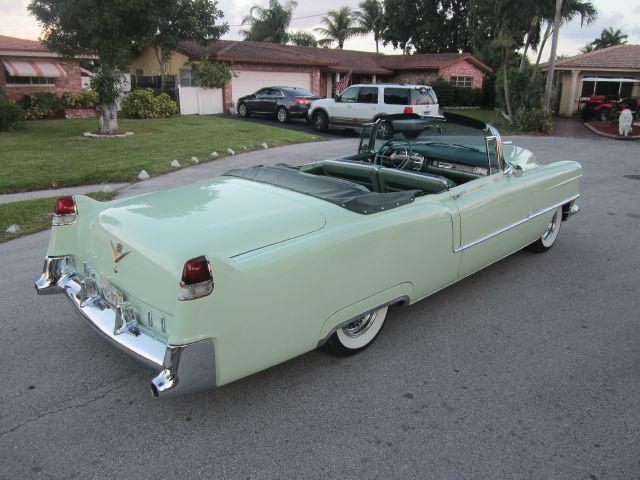 Cadillac series 62 1955 photo 2