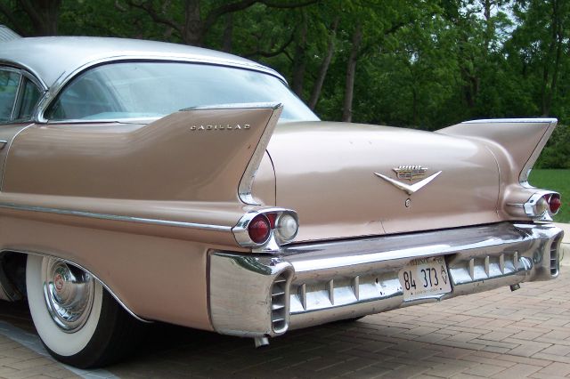 Cadillac series 62 1958 photo 16
