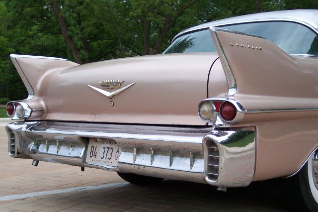 Cadillac series 62 1958 photo 17