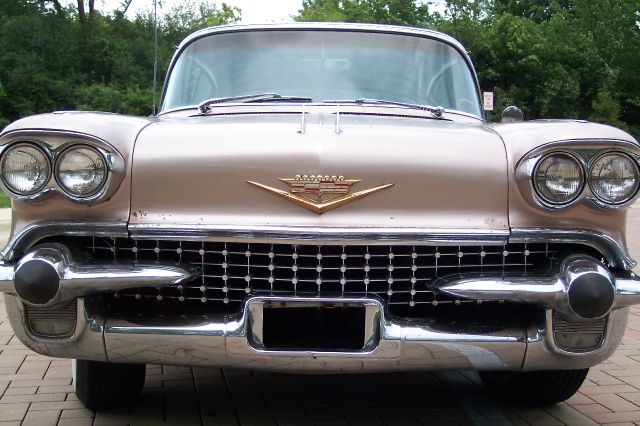 Cadillac series 62 1958 photo 20