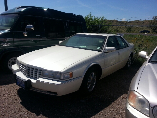 Cadillac SEVILLE DTS Sedan