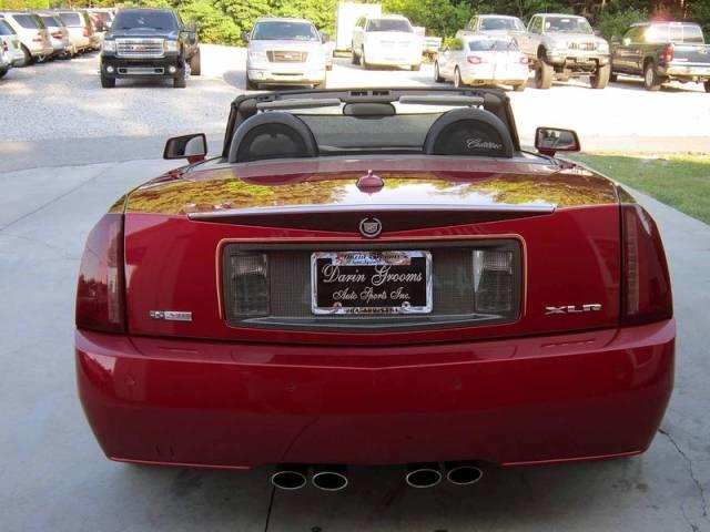 Cadillac XLR 2004 photo 1