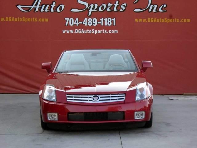 Cadillac XLR 2004 photo 3