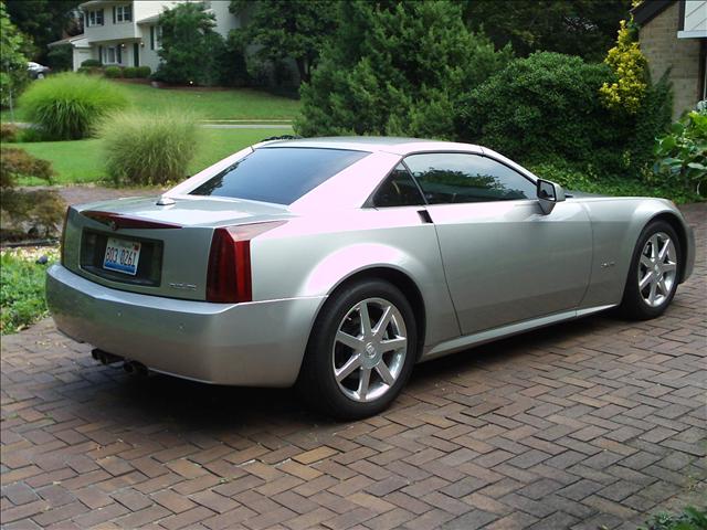 Cadillac XLR 2004 photo 3