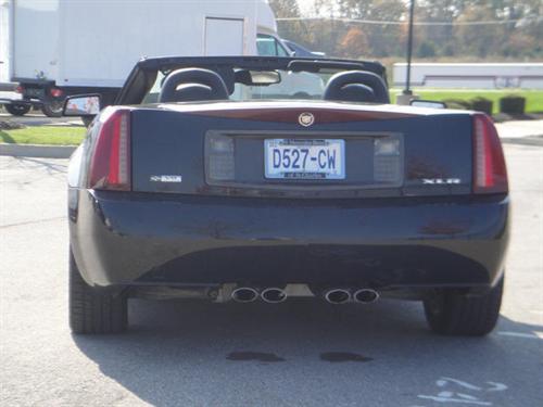 Cadillac XLR 2005 photo 2