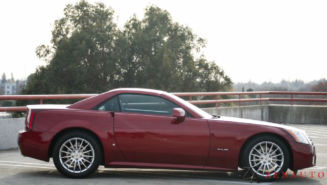 Cadillac XLR 2006 photo 3