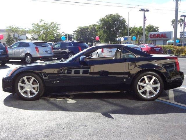 Cadillac XLR 2006 photo 2