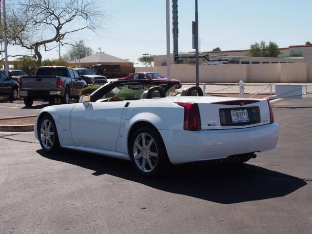 Cadillac XLR 2008 photo 1
