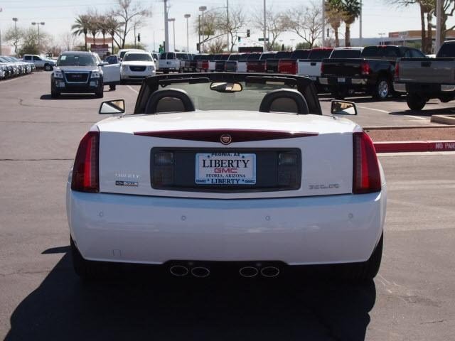 Cadillac XLR 2008 photo 2