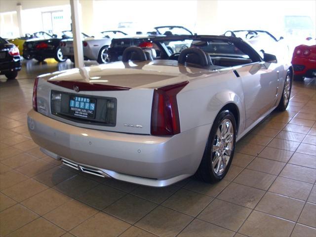 Cadillac XLR 2009 photo 5