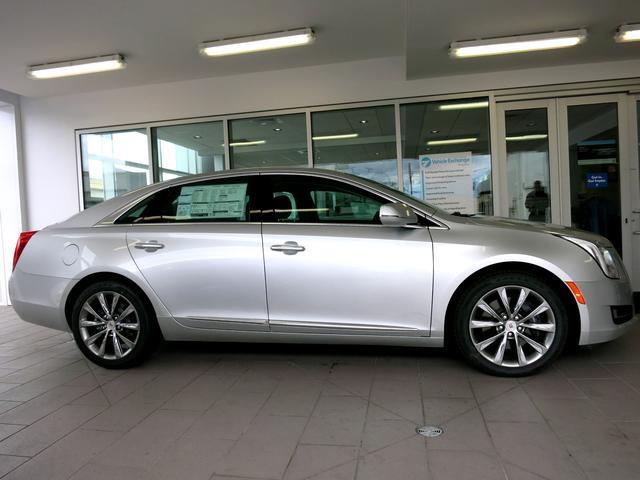 Cadillac XTS 2013 photo 2