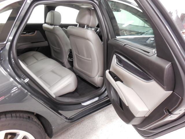 Cadillac XTS 2013 photo 17