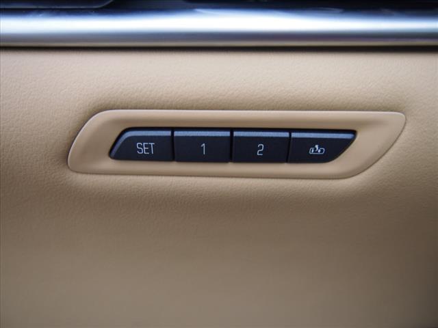 Cadillac XTS 2013 photo 2