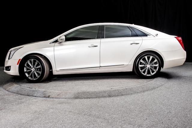 Cadillac XTS 2014 photo 1
