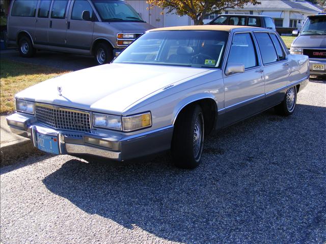 Cadillac fleetwood brougham Unknown Sedan