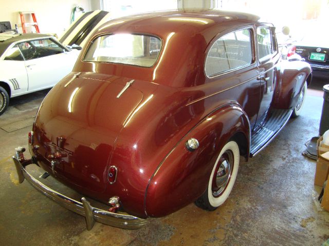 Chevrolet 210 1940 photo 2