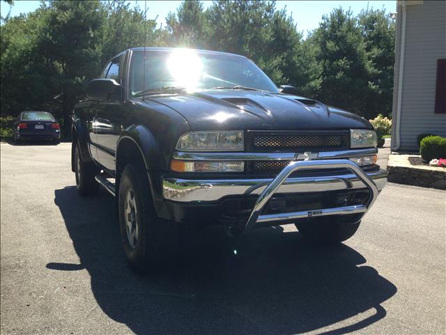 Chevrolet 210 2001 photo 1