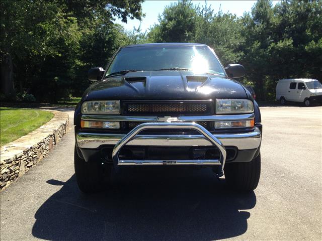 Chevrolet 210 2001 photo 2