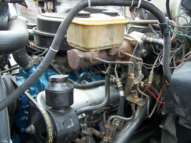 Chevrolet 210 2014 photo 1