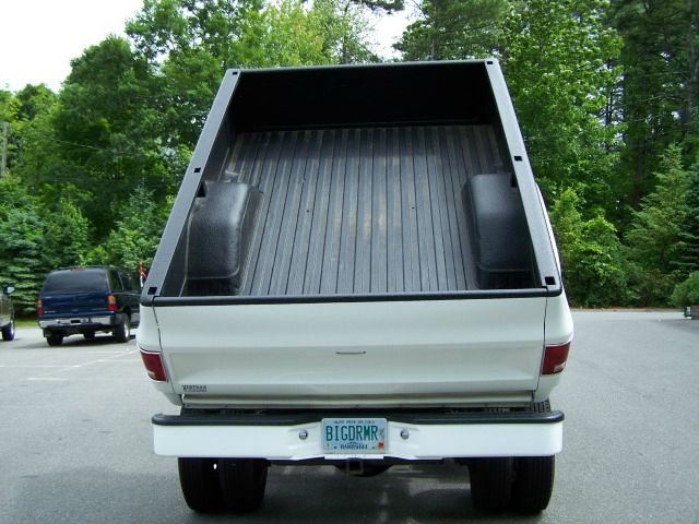 Chevrolet 210 2014 photo 2