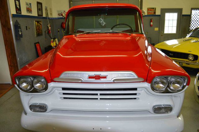 Chevrolet Apache 1959 photo 17