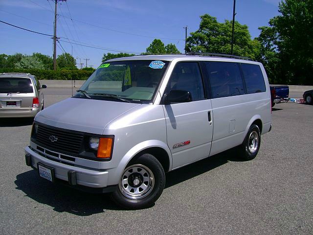 Chevrolet Astro 1992 photo 3