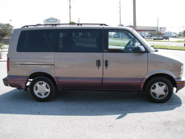 Chevrolet Astro 1996 photo 4
