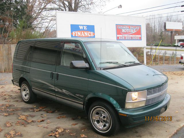 Chevrolet Astro 1998 photo 4