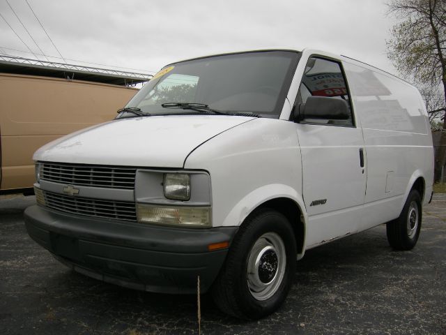Chevrolet Astro 1998 photo 4