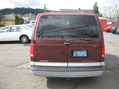 Chevrolet Astro 1998 photo 2
