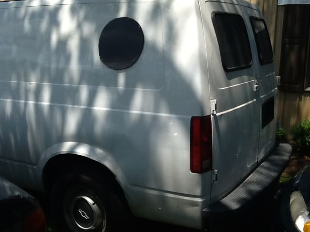 Chevrolet Astro 1998 photo 1