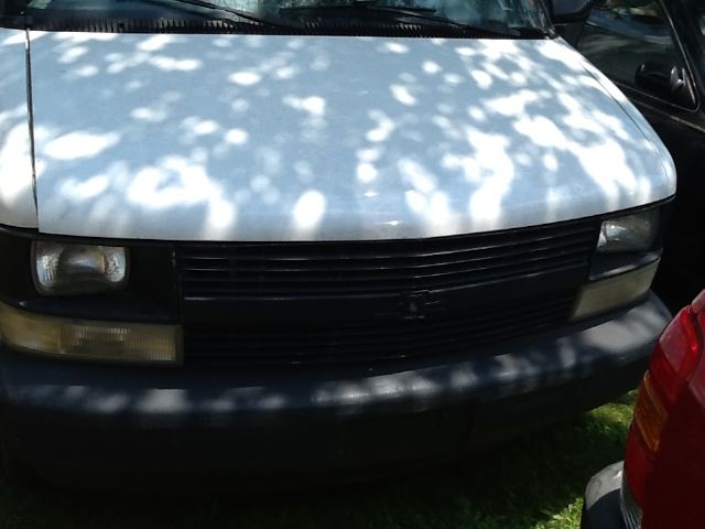 Chevrolet Astro 1998 photo 4