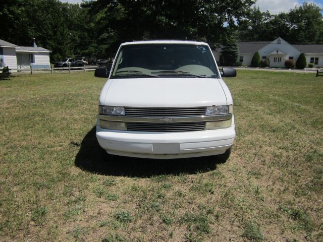 Chevrolet Astro 1998 photo 3