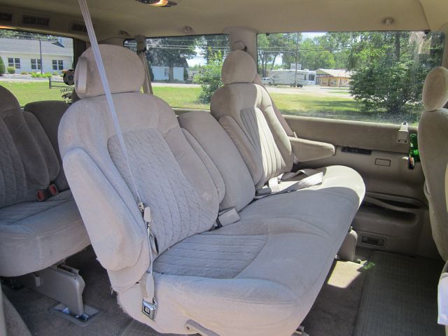 Chevrolet Astro 1998 photo 4