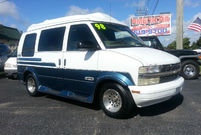 Chevrolet Astro 1998 photo 2