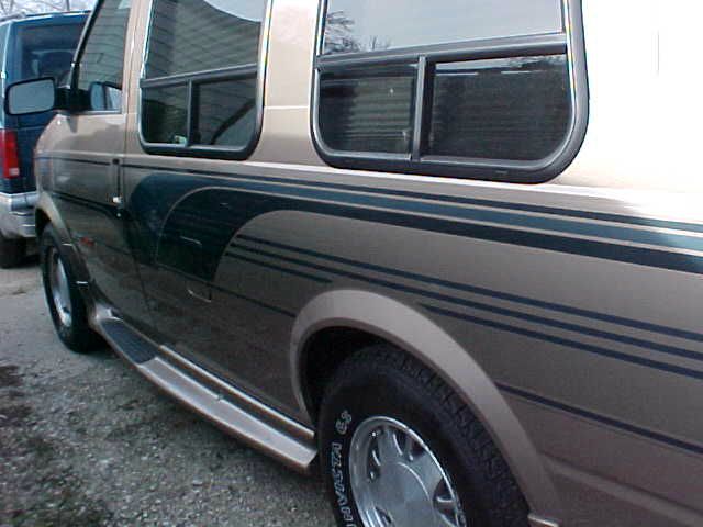 Chevrolet Astro 1999 photo 1