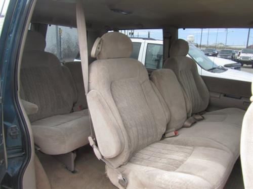 Chevrolet Astro 1999 photo 2