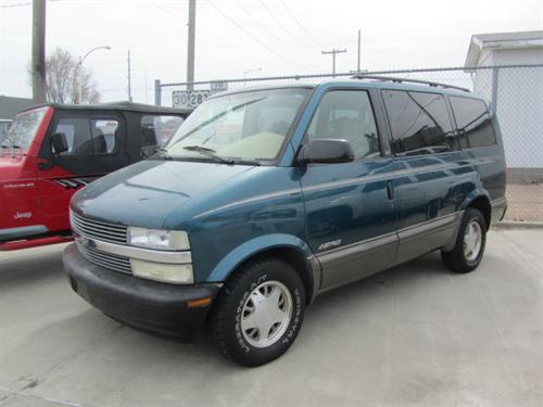 Chevrolet Astro 1999 photo 3