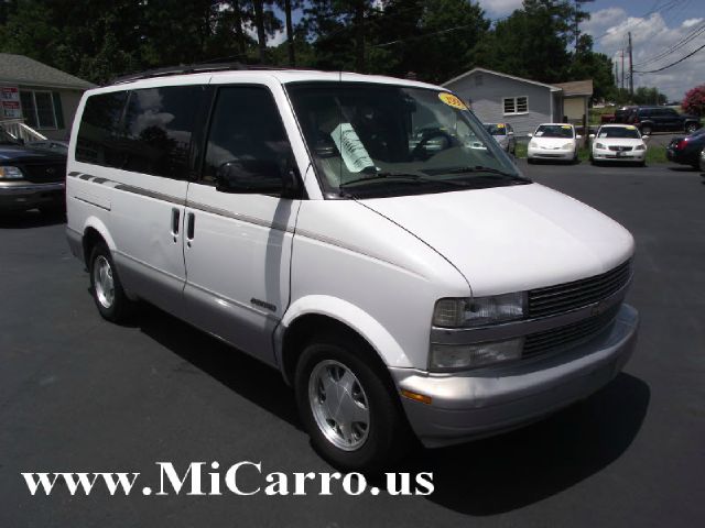 Chevrolet Astro 1999 photo 1