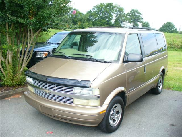 Chevrolet Astro 2000 photo 1