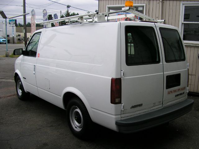 Chevrolet Astro 2000 photo 1