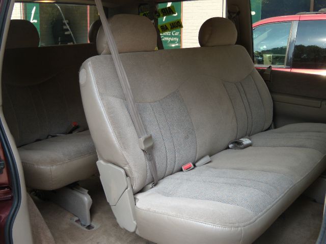 Chevrolet Astro 2000 photo 1