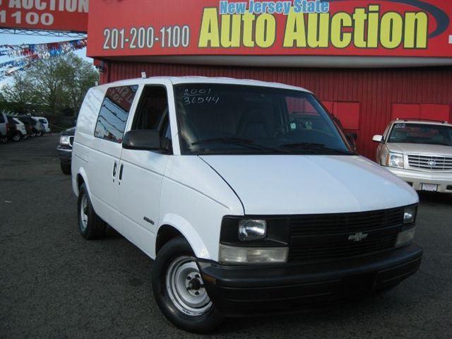 Chevrolet Astro XLT Sport 4.6L 2WD Passenger Van
