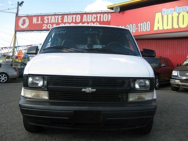 Chevrolet Astro 2000 photo 1