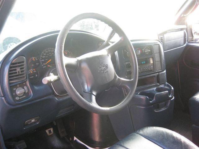 Chevrolet Astro 2000 photo 5