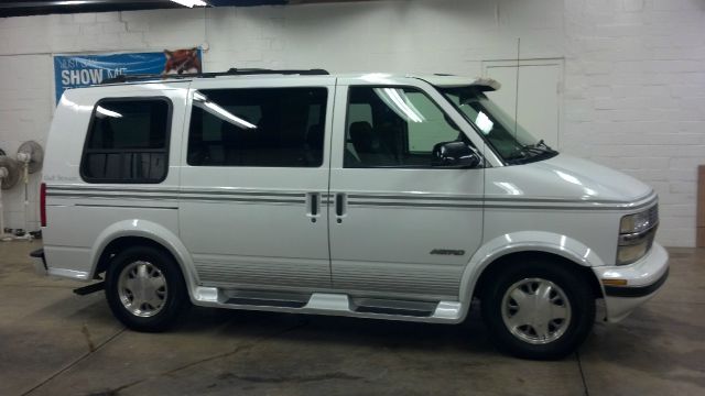 Chevrolet Astro 2000 photo 4